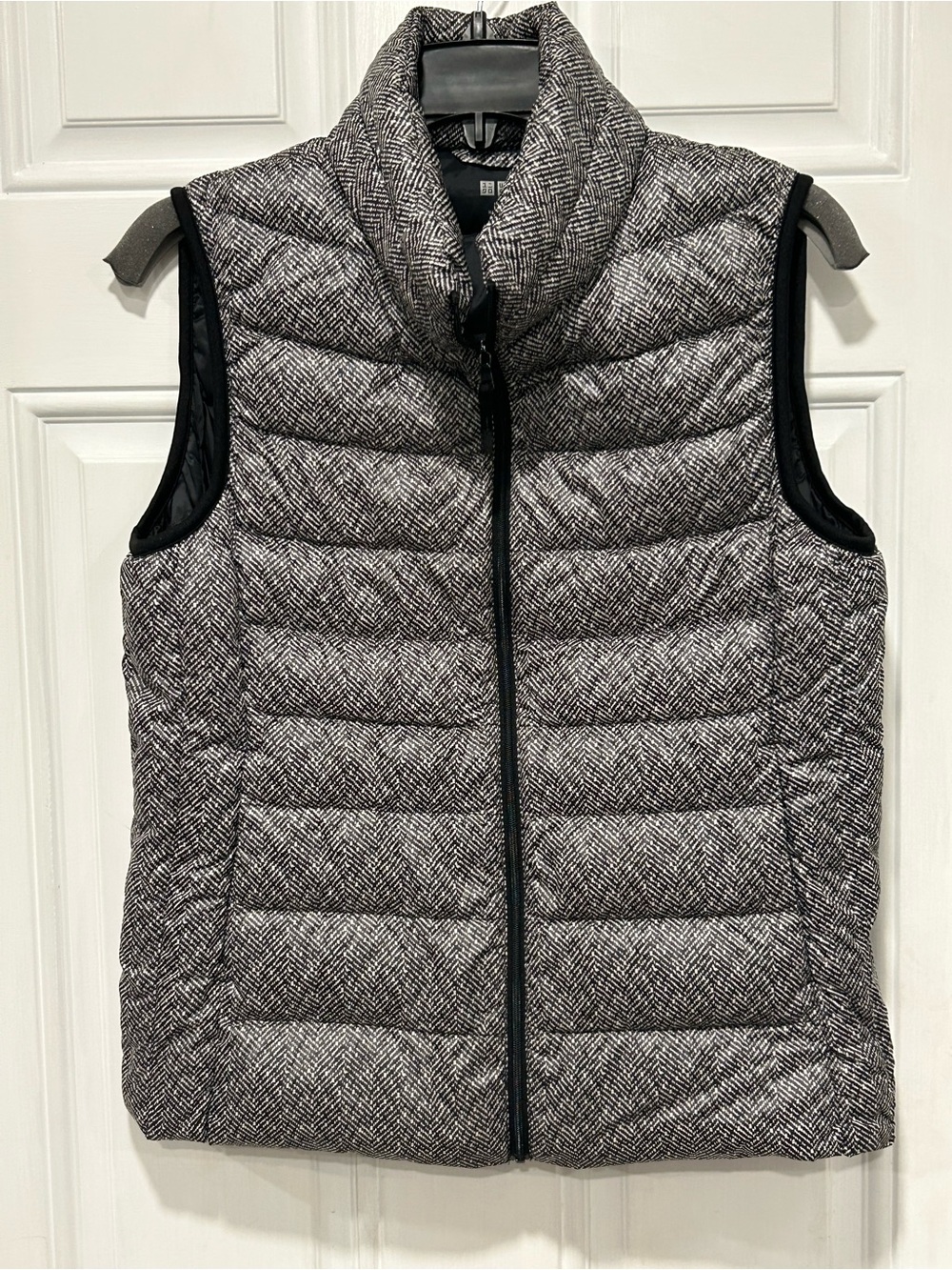 UNIQLO Ultra Light Down Vest Herringbone Gray Black Puffer Packable Woman Large